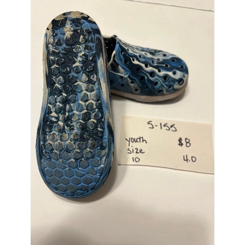Boys‎ size 10 shoes (s-155)